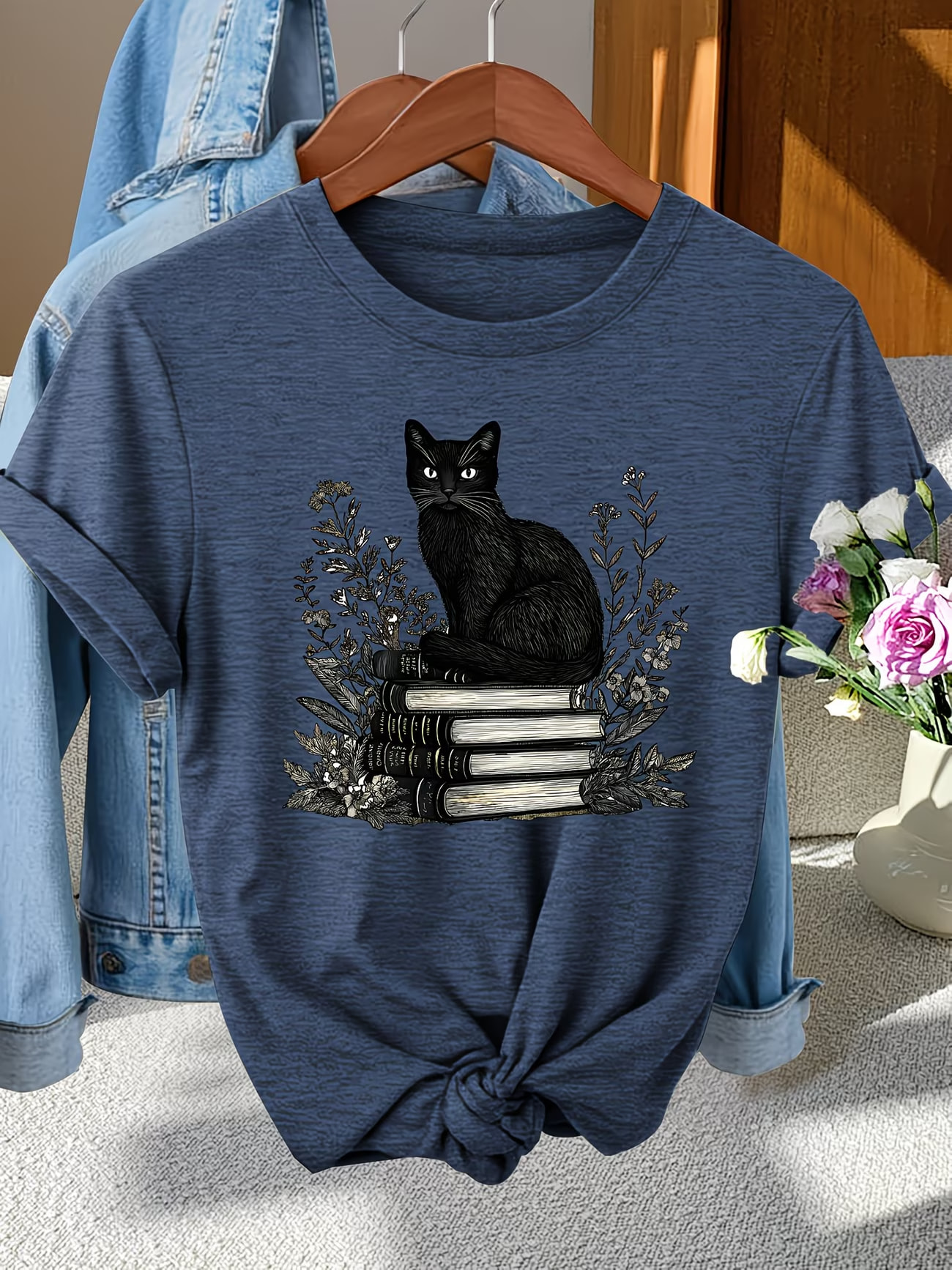 Embroidery Cat - Plus size women's short sleeve T-shirt
