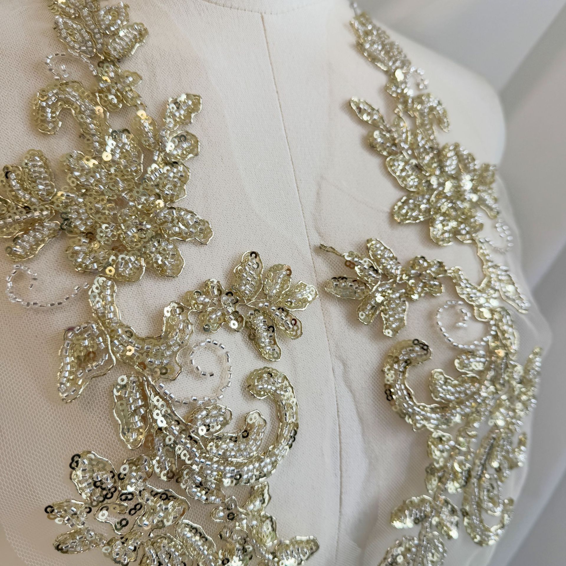 Champagne gold beaded flower s – Embroidery Gold recenzja i cena