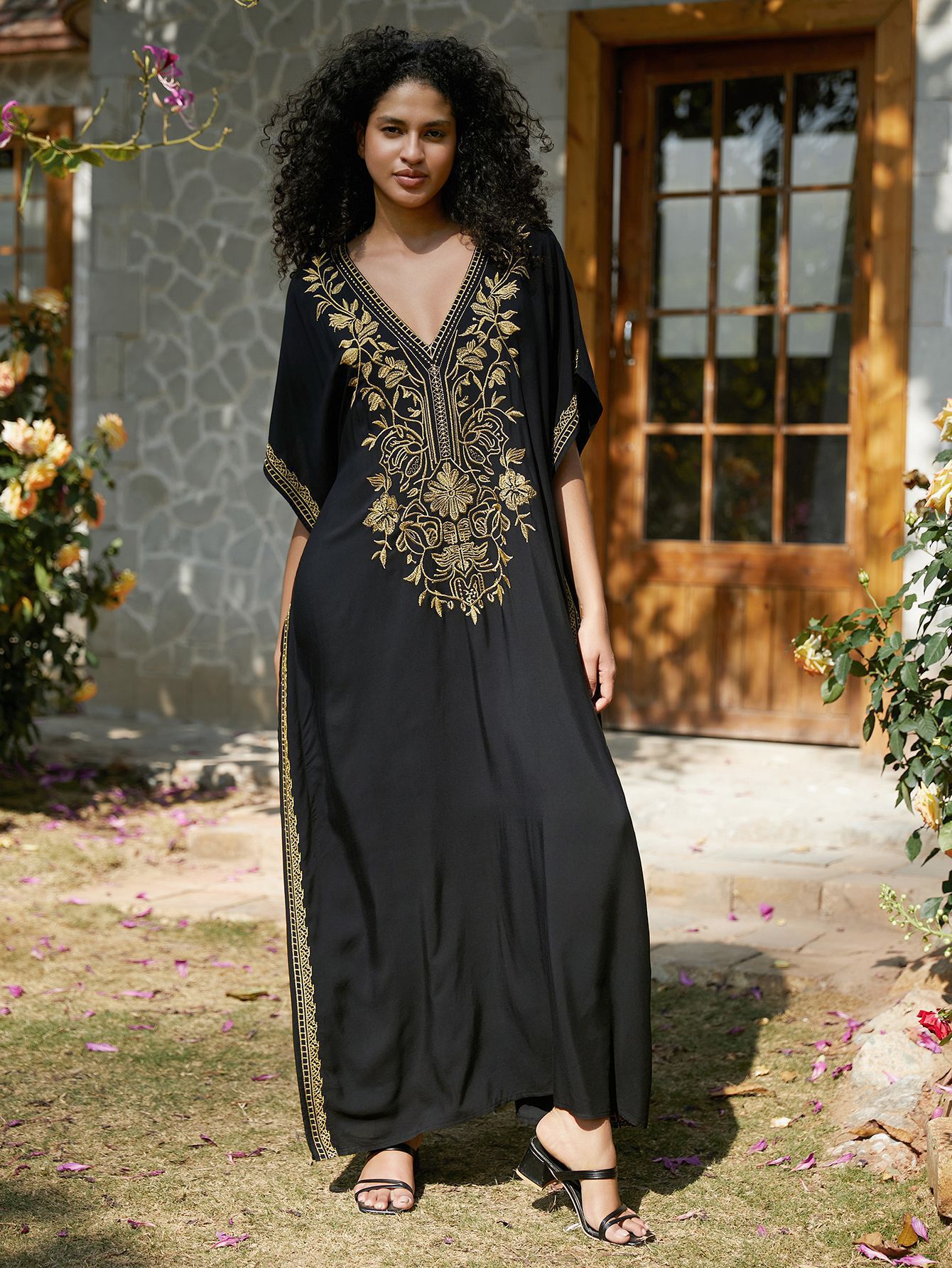 Black Gold Embroidery Kaftan M – Embroidery Kaftan recenzja i cena