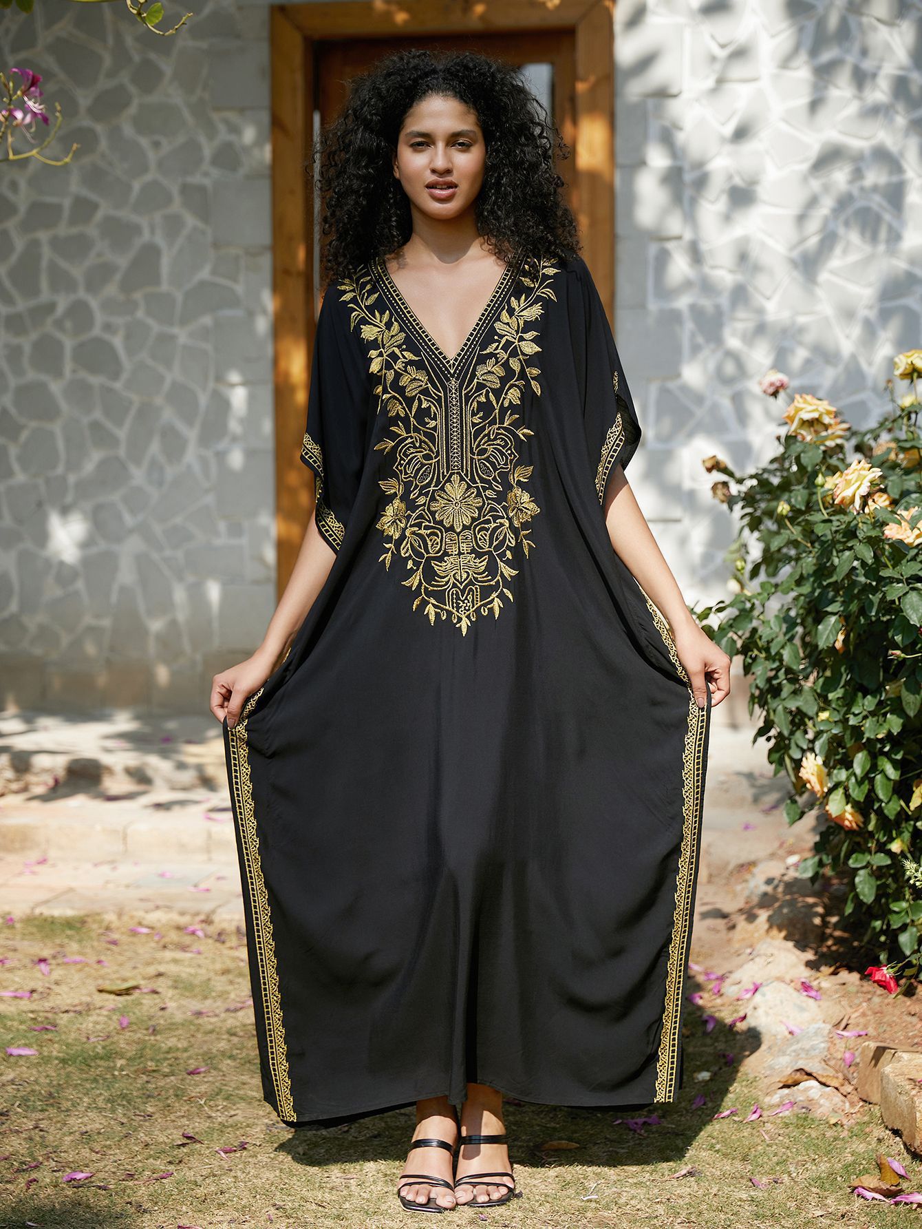 Black Gold Embroidery Kaftan M – Embroidery Kaftan recenzja i cena