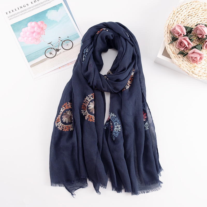 Many Colours Ethnic Embroidery – Embroidery Shawl recenzja i cena