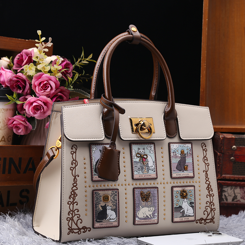 2025 High Luxury and Vintage C – Embroidery Cat recenzja i cena