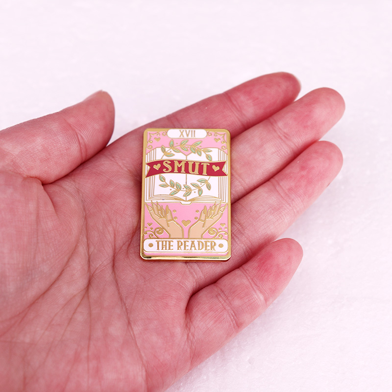 SMUT The Reader Book Enamel Pi – Embroidery Wallet recenzja i cena